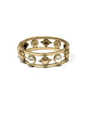 CHICO’S | Hammered Gold & Pearl Hinge Classy Boho Bracelet | NWOT